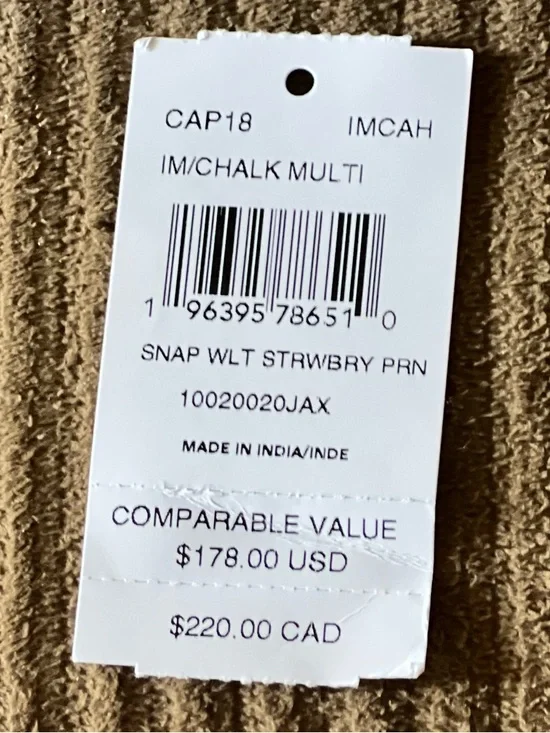 Coach Snap Wallet
With Strawberry Print NWT - Picture 3 of 3